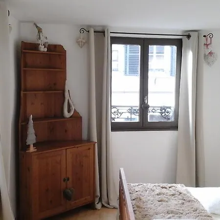 Maison Bleue Apartment